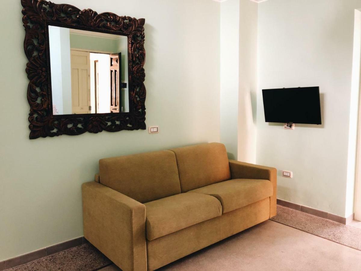 4 Balconi Liberty Apartments Lecce Exterior foto