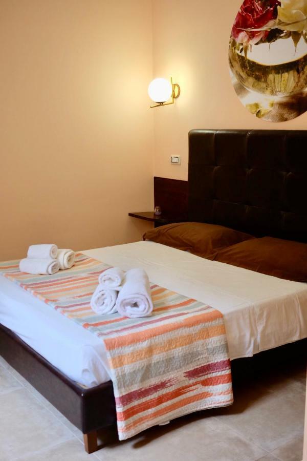 4 Balconi Liberty Apartments Lecce Exterior foto